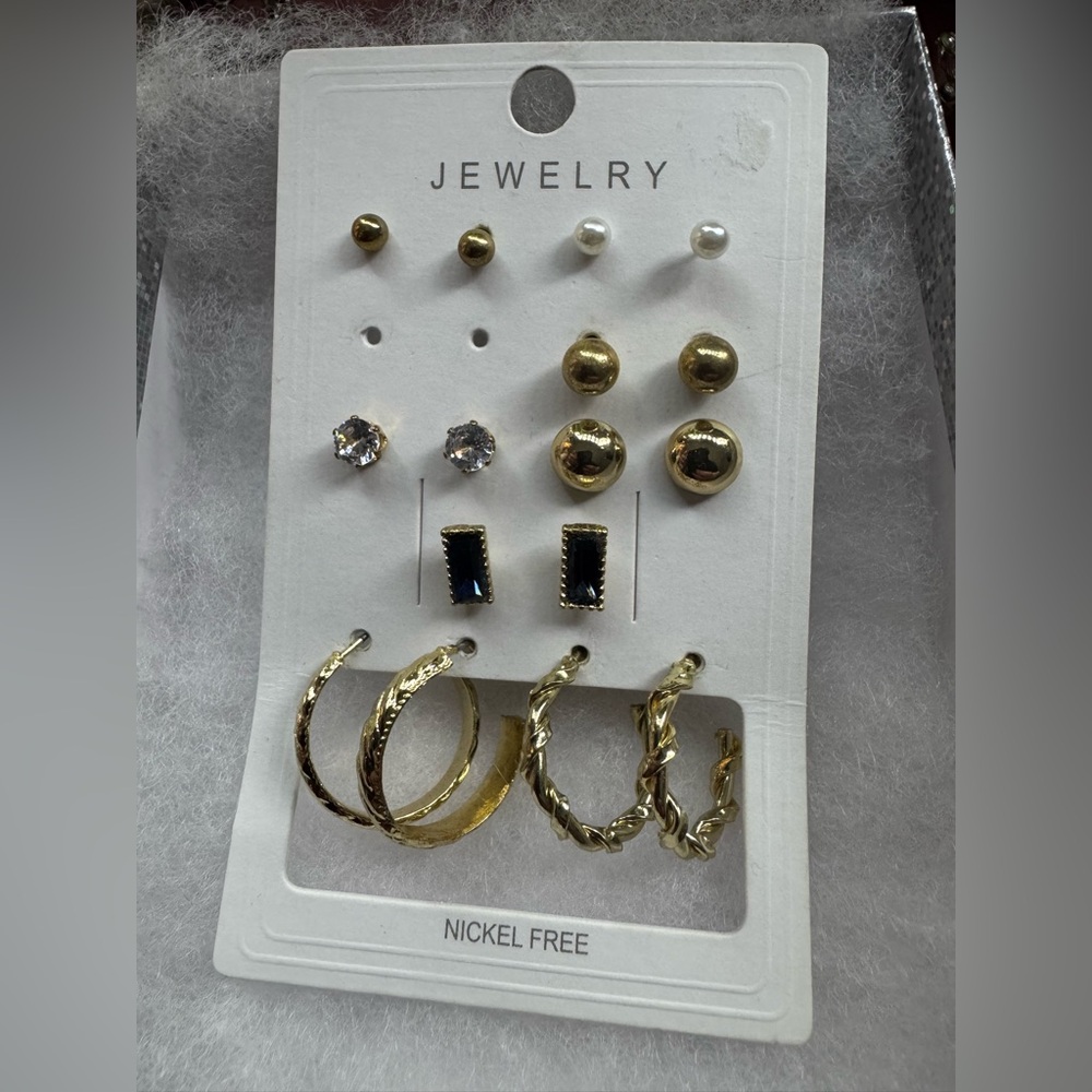 Gold  Earring Set